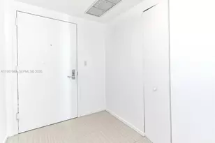 325 S Biscayne Blvd, Miami, FL 33131 - Photo 27