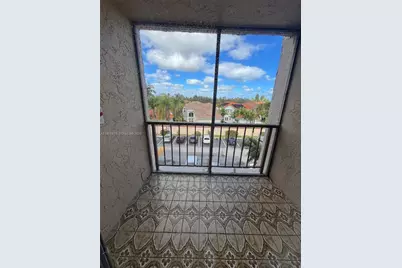 2001 Atlantic Shores Blvd #409, Hallandale Beach, FL 33009 - Photo 23