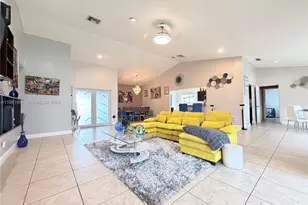 9425 NW 46th St, Sunrise, FL 33351 - Photo 11