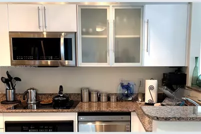 335 S Biscayne Blvd #2212, Miami, FL 33131 - Photo 21