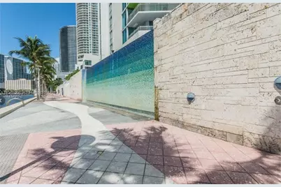 335 S Biscayne Blvd #2212, Miami, FL 33131 - Photo 45