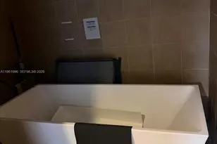 60 SW 13th St, Miami, FL 33130 - Photo 39