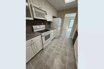 3326 Farragut St #6D, Hollywood, FL 33021 - Photo 9