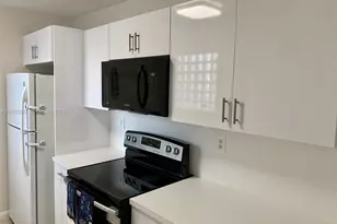 15701 SW 137th Ave, Miami, FL 33177 - Photo 3