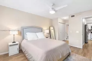 1150 Wildwood Lakes Blvd, Naples, FL 34104 - Photo 17