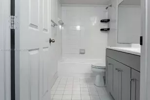 11133 SW 8th St, Pembroke Pines, FL 33025 - Photo 15