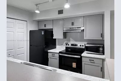 11133 SW 8th St #104, Pembroke Pines, FL 33025 - Photo 5