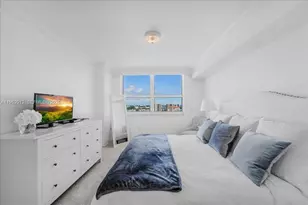 19501 W Country Club Dr, Aventura, FL 33180 - Photo 13