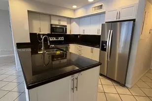 6417 Windmill Gate Rd, Miami Lakes, FL 33014 - Photo 5