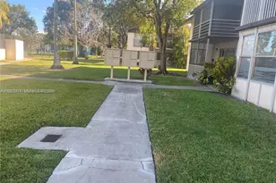 335 W Laurel Dr, Margate, FL 33063 - Photo 1