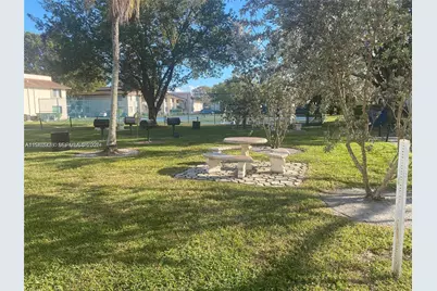 335 W Laurel Dr #1M, Margate, FL 33063 - Photo 21