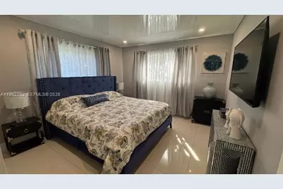 4440 NE 17th Ave, Oakland Park, FL 33334 - Photo 9