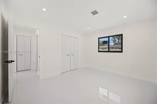 21 SE 7th St, Pompano Beach, FL 33060 - Photo 23