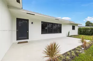 21 SE 7th St, Pompano Beach, FL 33060 - Photo 3