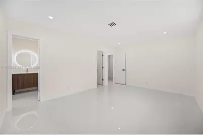 21 SE 7th St, Pompano Beach, FL 33060 - Photo 25