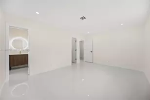 21 SE 7th St, Pompano Beach, FL 33060 - Photo 23