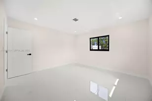 21 SE 7th St, Pompano Beach, FL 33060 - Photo 19