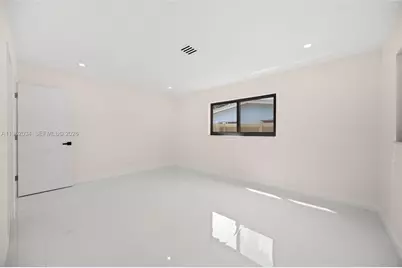21 SE 7th St, Pompano Beach, FL 33060 - Photo 29
