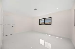 21 SE 7th St, Pompano Beach, FL 33060 - Photo 29