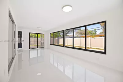 21 SE 7th St, Pompano Beach, FL 33060 - Photo 29