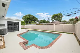 21 SE 7th St, Pompano Beach, FL 33060 - Photo 35