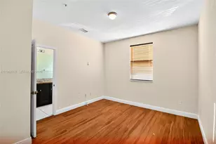 1032 SW 147th Ave, Pembroke Pines, FL 33027 - Photo 9