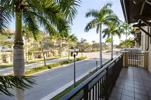 1032 SW 147th Ave, Pembroke Pines, FL 33027 - Photo 5