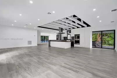 470 Petersburg Ter, Plantation, FL 33325 - Photo 13