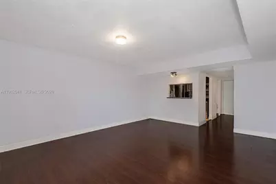 270 NW 107th Ave #208, Miami, FL 33172 - Photo 5