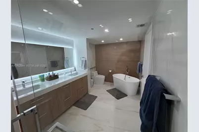 20191 E Country Club Dr #2009, Aventura, FL 33180 - Photo 21