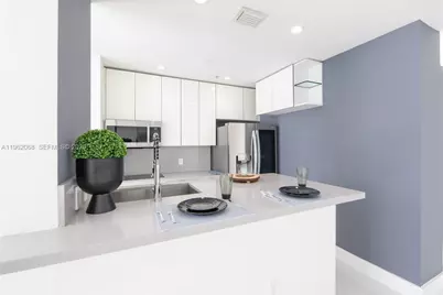 2200 NE 4th Ave #602, Miami, FL 33137 - Photo 5