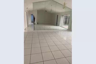 10304 SW 139th Pl, Miami, FL 33186 - Photo 5