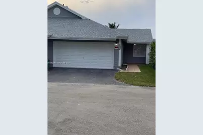 10304 SW 139th Pl, Miami, FL 33186 - Photo 1