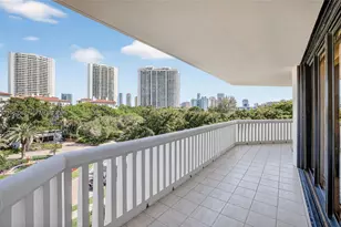 2000 Island Blvd, Aventura, FL 33160 - Photo 29