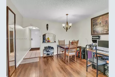 469 N Pine Island Rd #B305, Plantation, FL 33324 - Photo 9