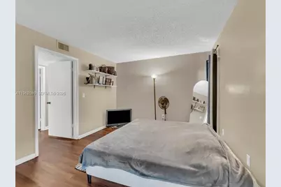 469 N Pine Island Rd #B305, Plantation, FL 33324 - Photo 21