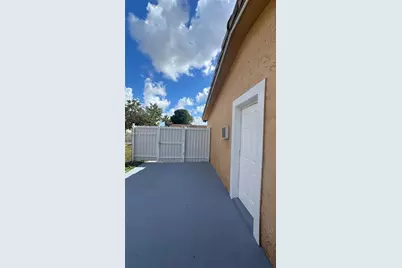 17200 NW 51st Pl #C, Miami Gardens, FL 33055 - Photo 9