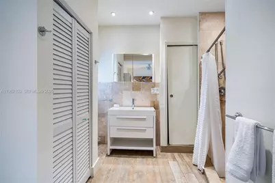 621 86th St, Miami Beach, FL 33141 - Photo 15