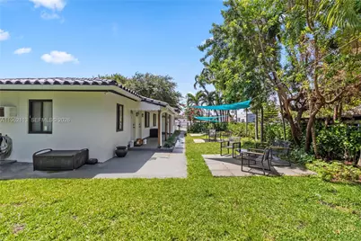 715 NE 6th St #1, Hallandale Beach, FL 33009 - Photo 23