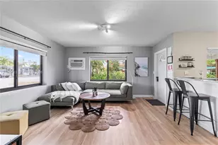 715 NE 6th St, Hallandale Beach, FL 33009 - Photo 5