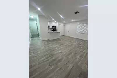 10803 SW 5th St #10803, Sweetwater, FL 33174 - Photo 5