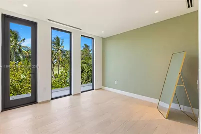 2499 N Meridian Ave, Miami Beach, FL 33140 - Photo 49