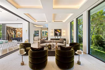 2499 N Meridian Ave, Miami Beach, FL 33140 - Photo 1