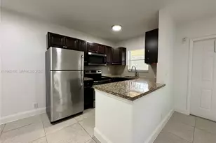 2640 NE 8th Ave, Wilton Manors, FL 33334 - Photo 5