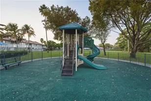 5071 NW 115th Ct, Doral, FL 33178 - Photo 13