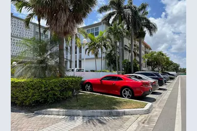 1080 99th St #322, Bay Harbor Islands, FL 33154 - Photo 5