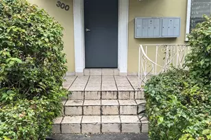 300 Mendoza Ave, Coral Gables, FL 33134 - Photo 15