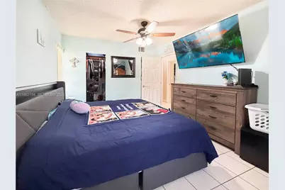 8891 SW 28th St, Miami, FL 33165 - Photo 17