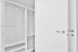 1300 Brickell Bay Dr, Miami, FL 33131 - Photo 33