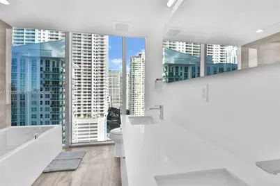 1300 Brickell Bay Dr #1910, Miami, FL 33131 - Photo 21